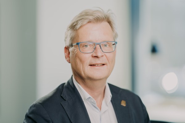 Lars J. Nilsson